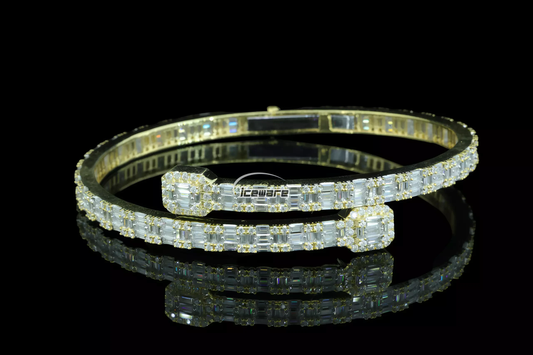 Exquisite Yellow Gold Moissanite Bangle